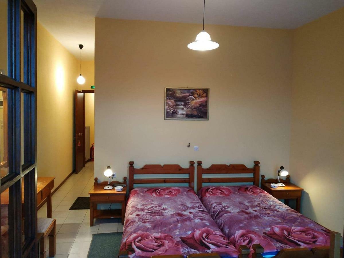 Piso Alonia Hotel Arachova Luaran gambar